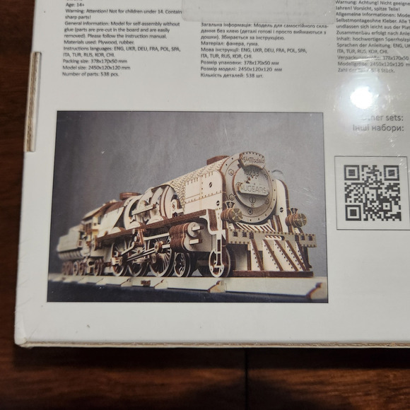 UGEARS V-Express Steam Train With Tender Mechanical Wooden 3D Model Kit - Picture 5 of 5